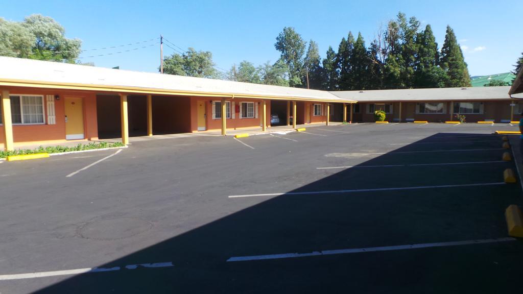 Relax Motel Yreka